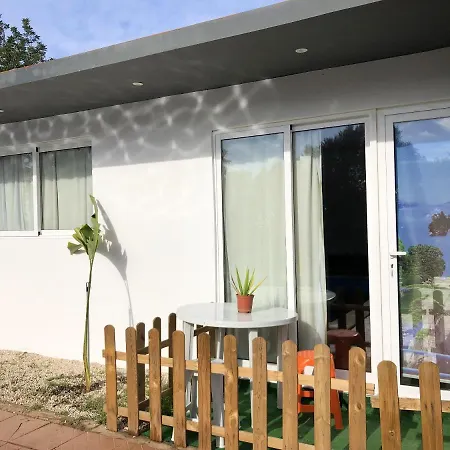 One Bedroom Bungalow With Shared Pool Enclosed Garden And Wifi At *