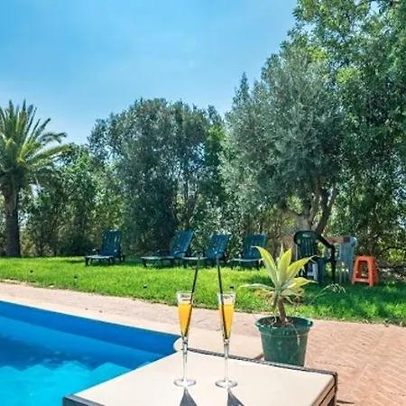 One Bedroom Bungalow With Shared Pool Enclosed Garden And Wifi At * Silves