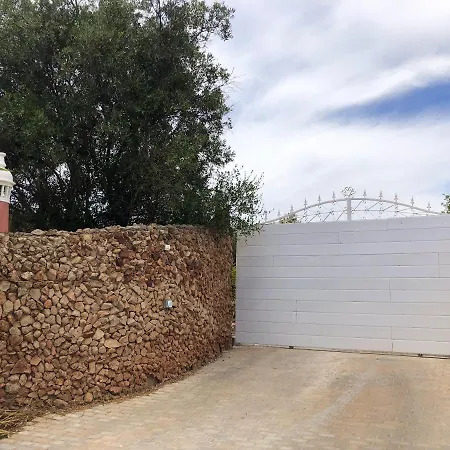 One Bedroom Bungalow With Shared Pool Enclosed Garden And Wifi At بيت للعطل سيلفيس